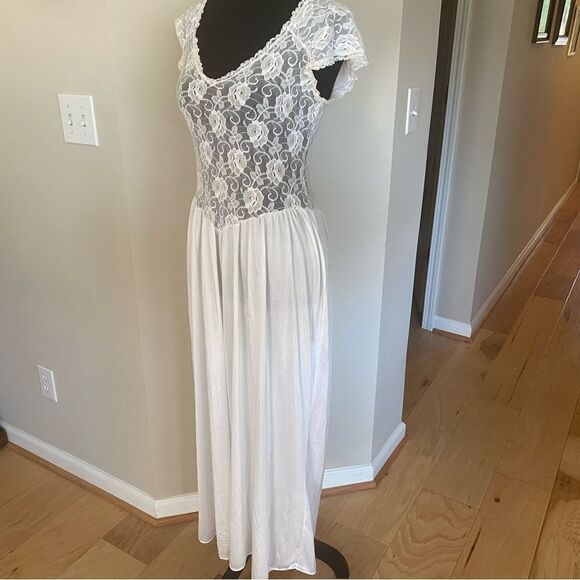 Cine Star Vintage Lace White Long Nightgown Medium - Picture 6 of 14